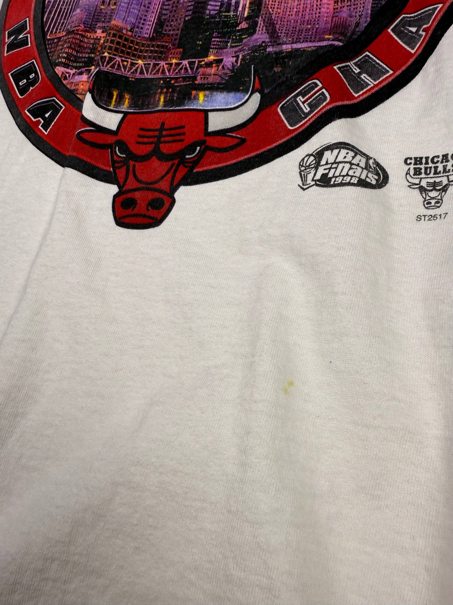 ‘98 Bulls Three Peat Tee Sz. L