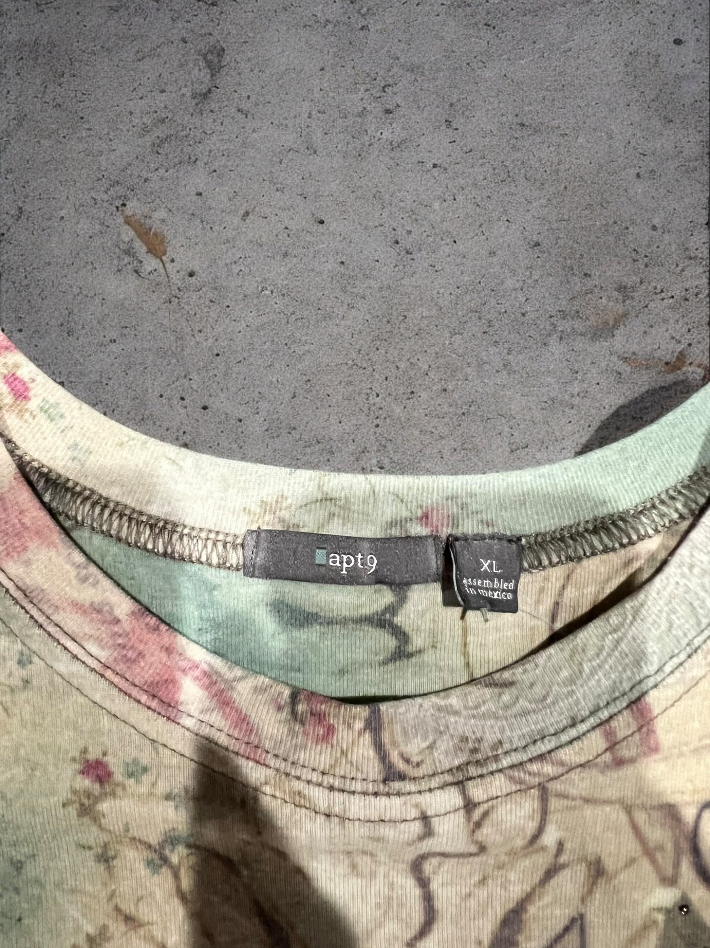 ‘00s Apt 9 Top Sz. XL