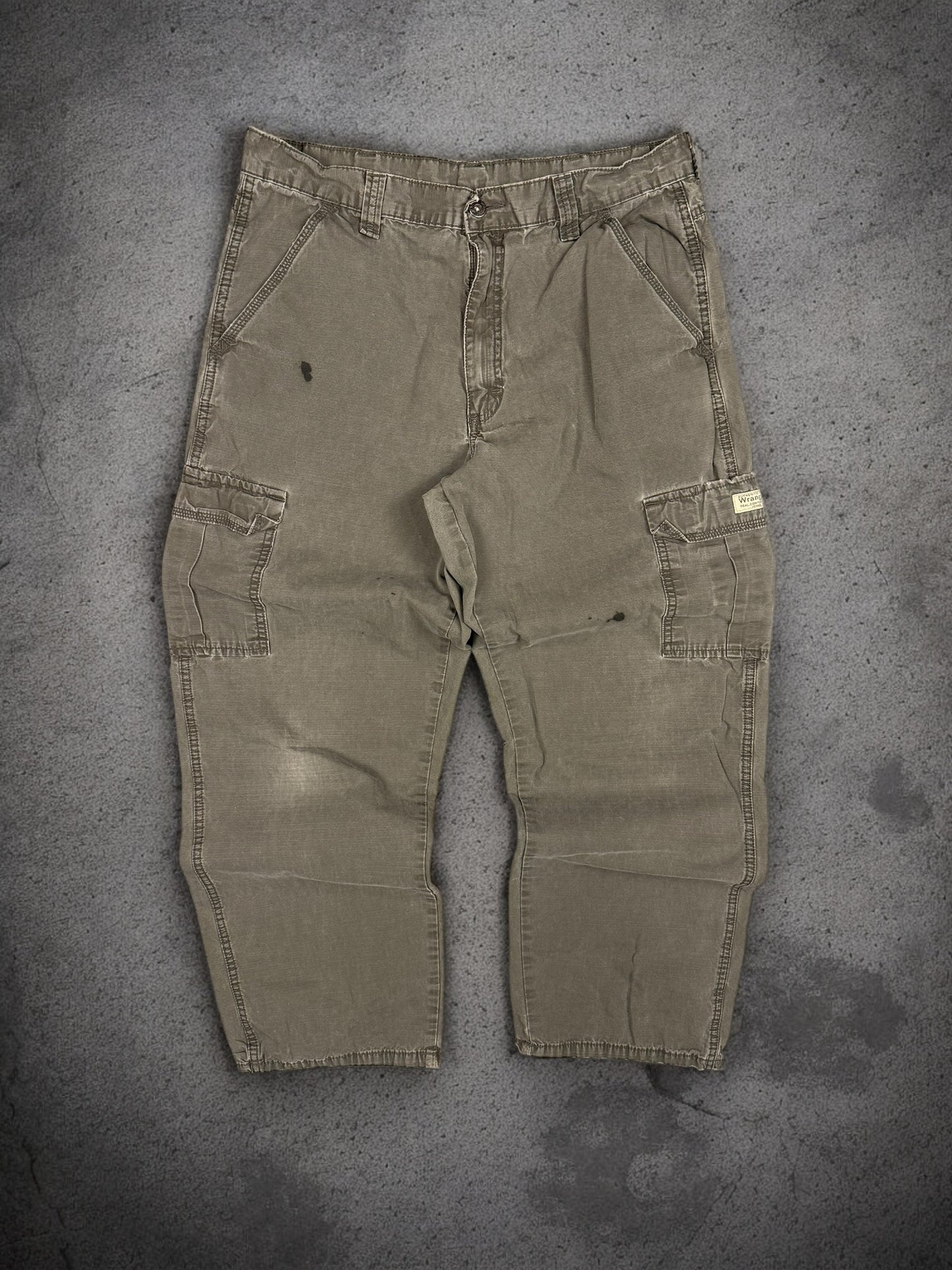 ‘00s Wrangler Cargo Pants Sz. 34x32