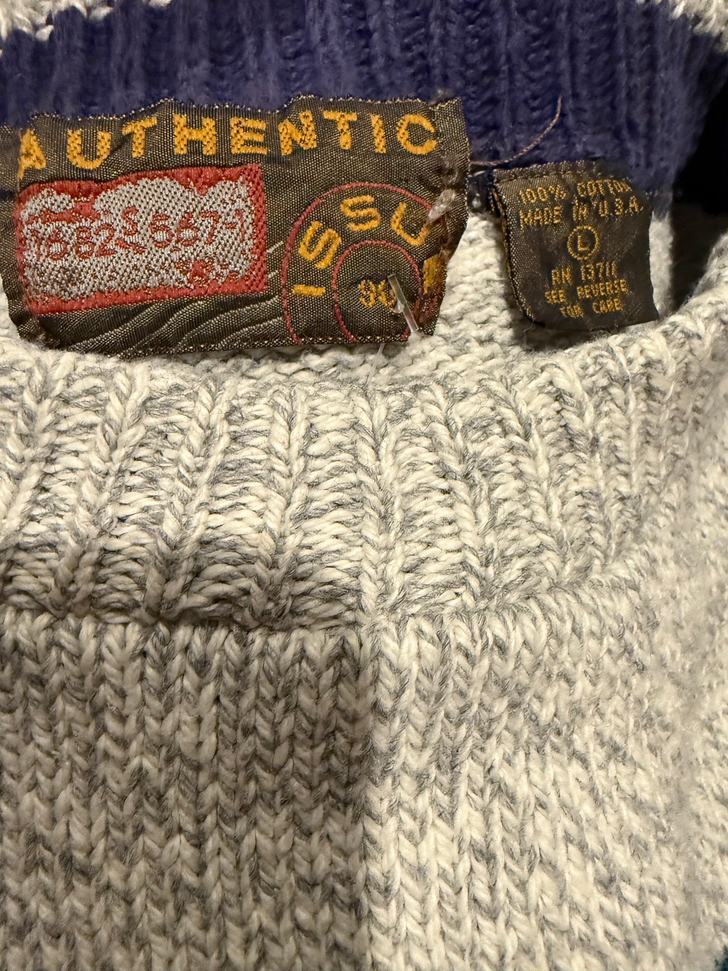 ‘90s Authentic Sweater Sz. L