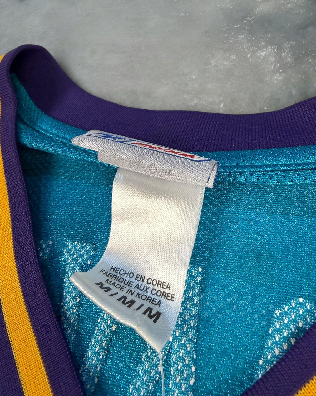 ‘00s Davis New Orleans Jersey Sz. M