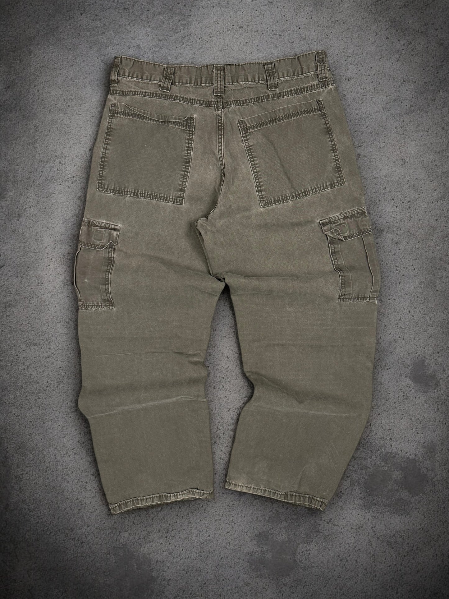 ‘00s Wrangler Cargo Pants Sz. 34x32
