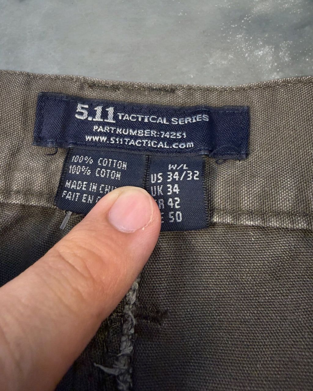 ‘00s 511 Cargo Shorts Sz. 35