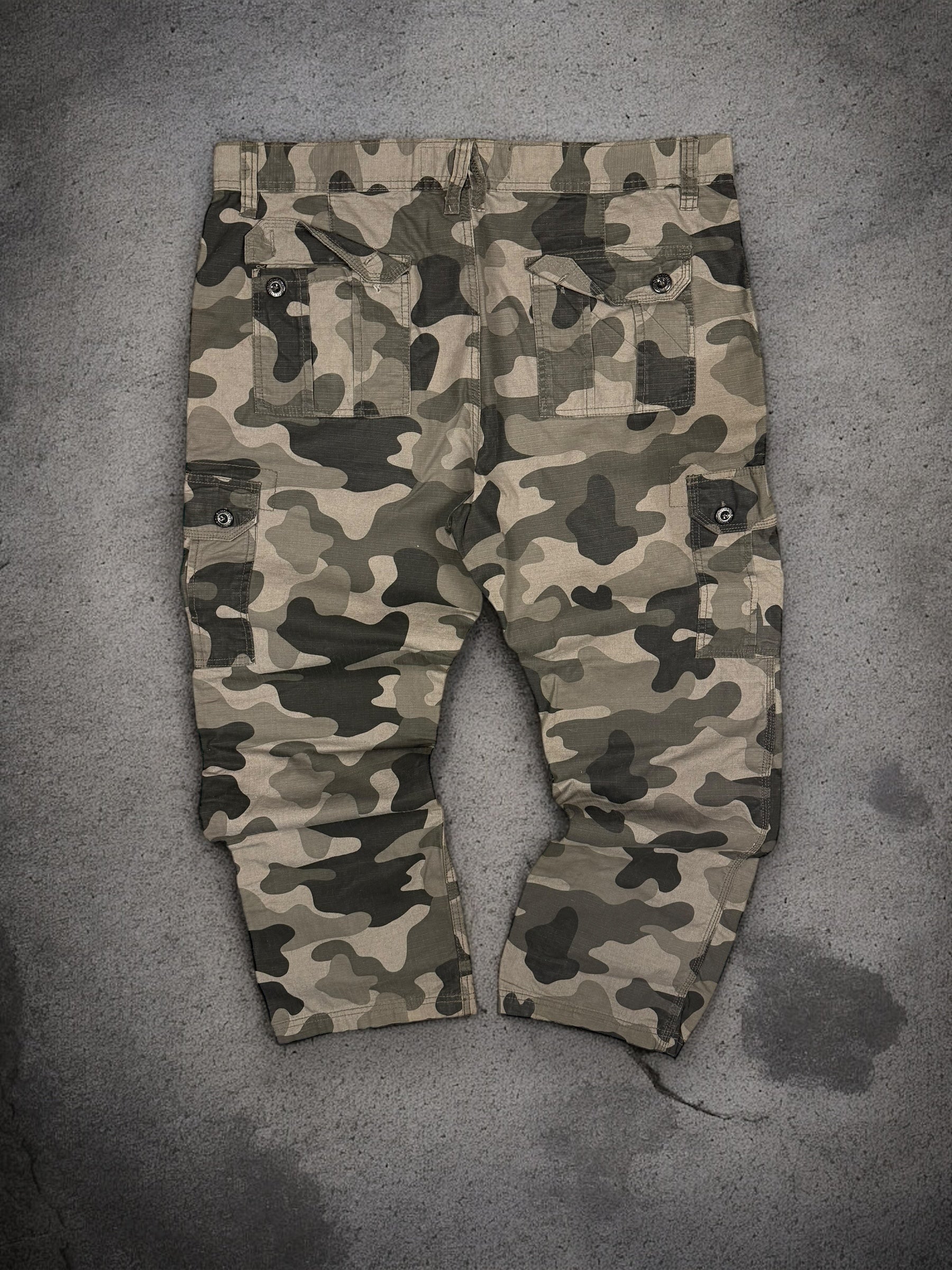 ‘00s Southpole Duck Camo Pants Sz. 38x32
