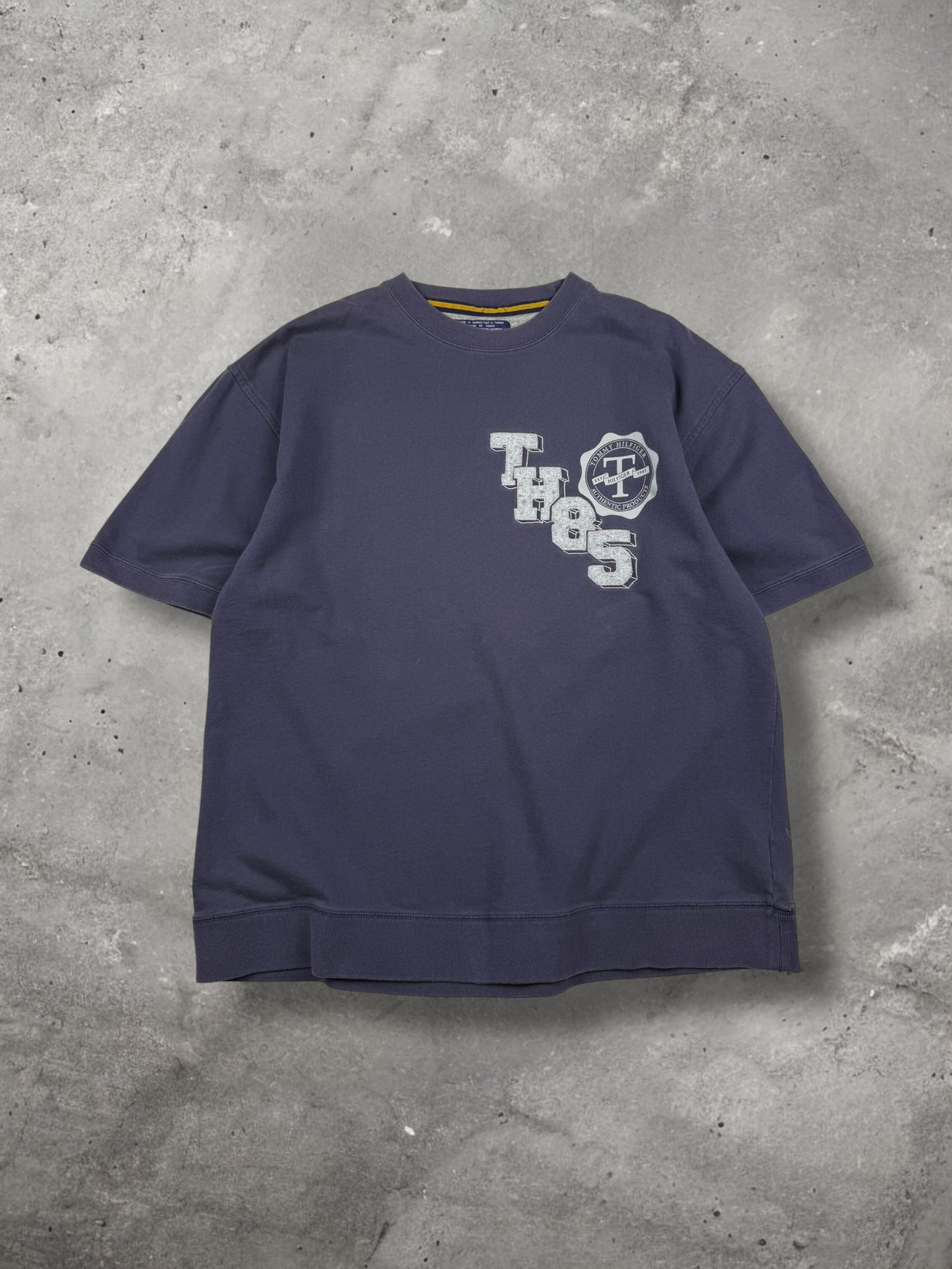‘00s Tommy Hilfiger Essential Tee Sz. L