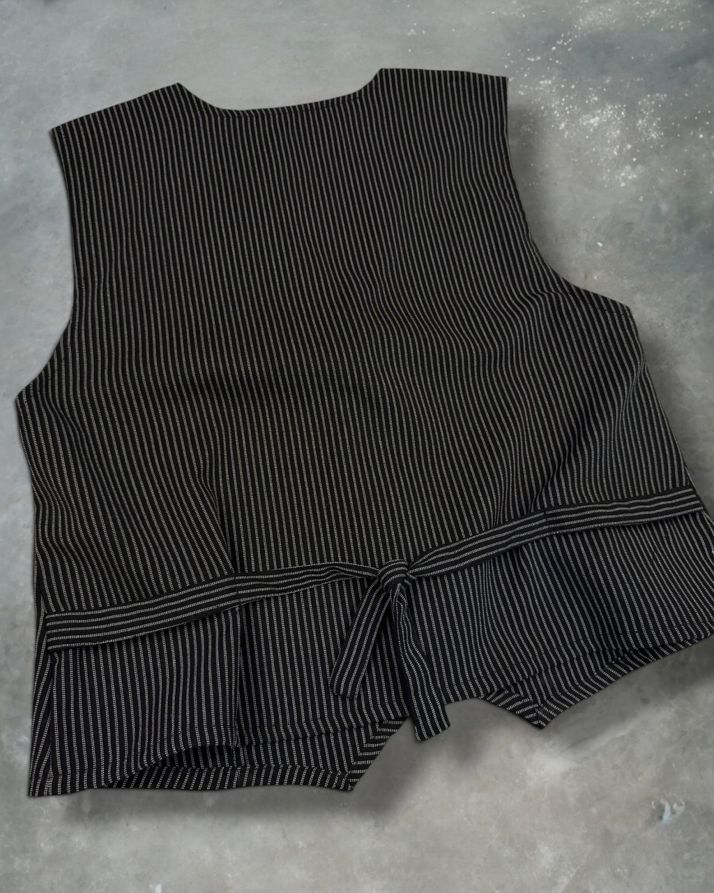 ‘00s Capacity Suit Vest Top Sz. L