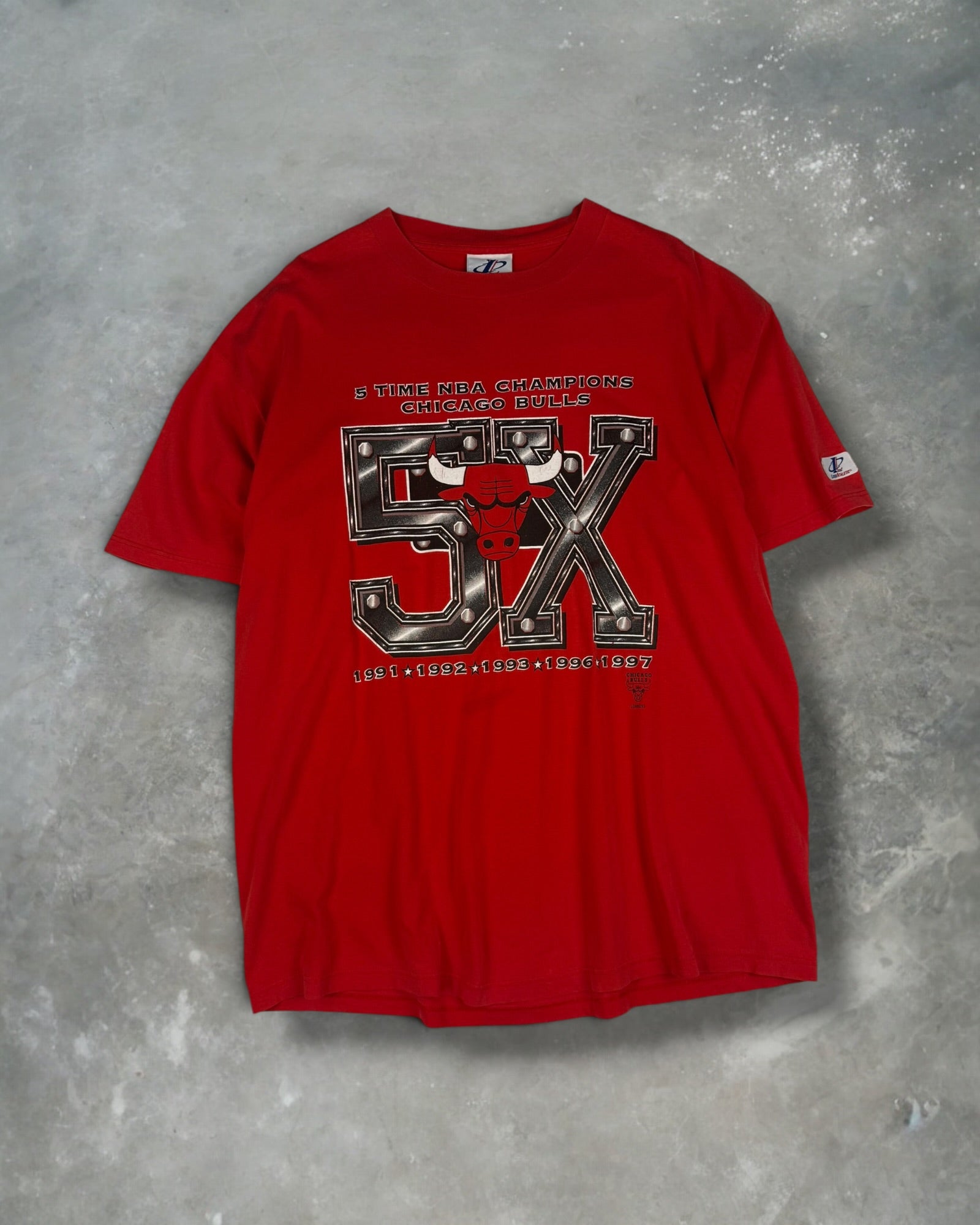 ‘97 Chicago Bulls 5 Times Champs Tee Sz. XL