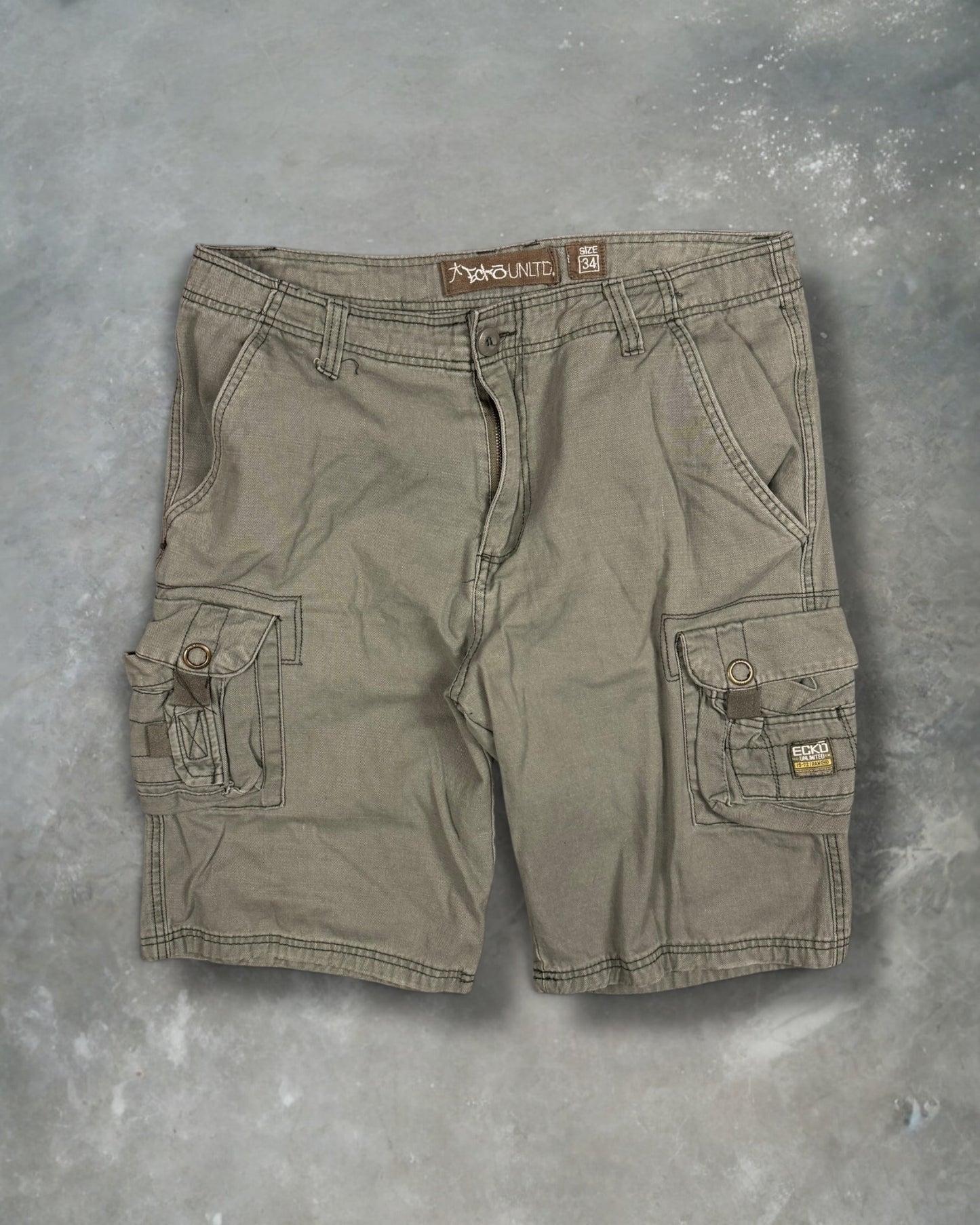 ‘00s Ecko Cargo Shorts Sz. 34