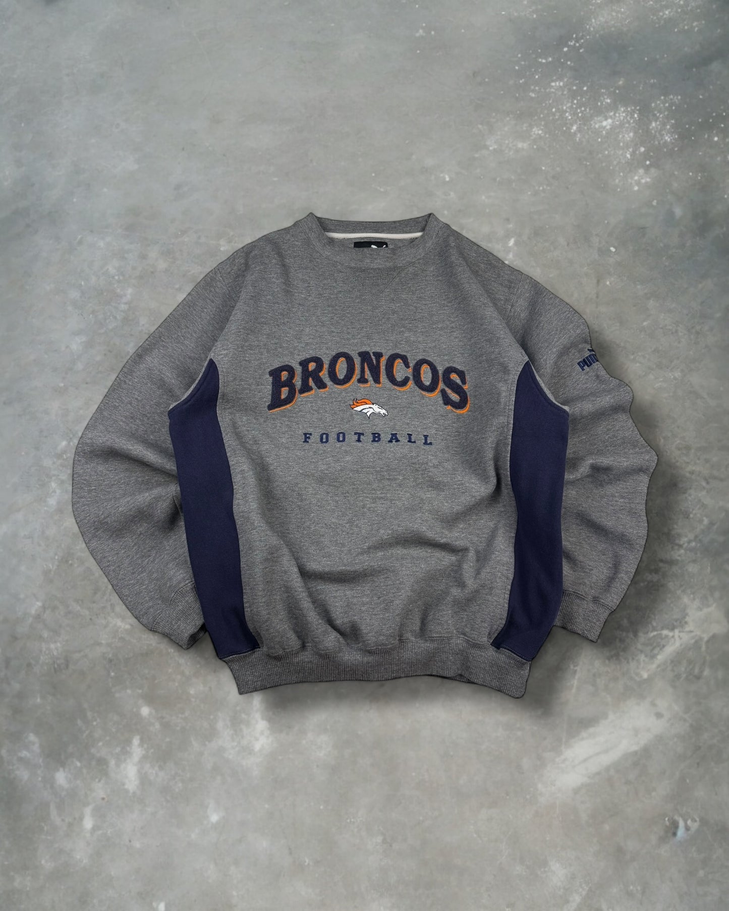 ‘00s Broncos Crewneck Sz. M
