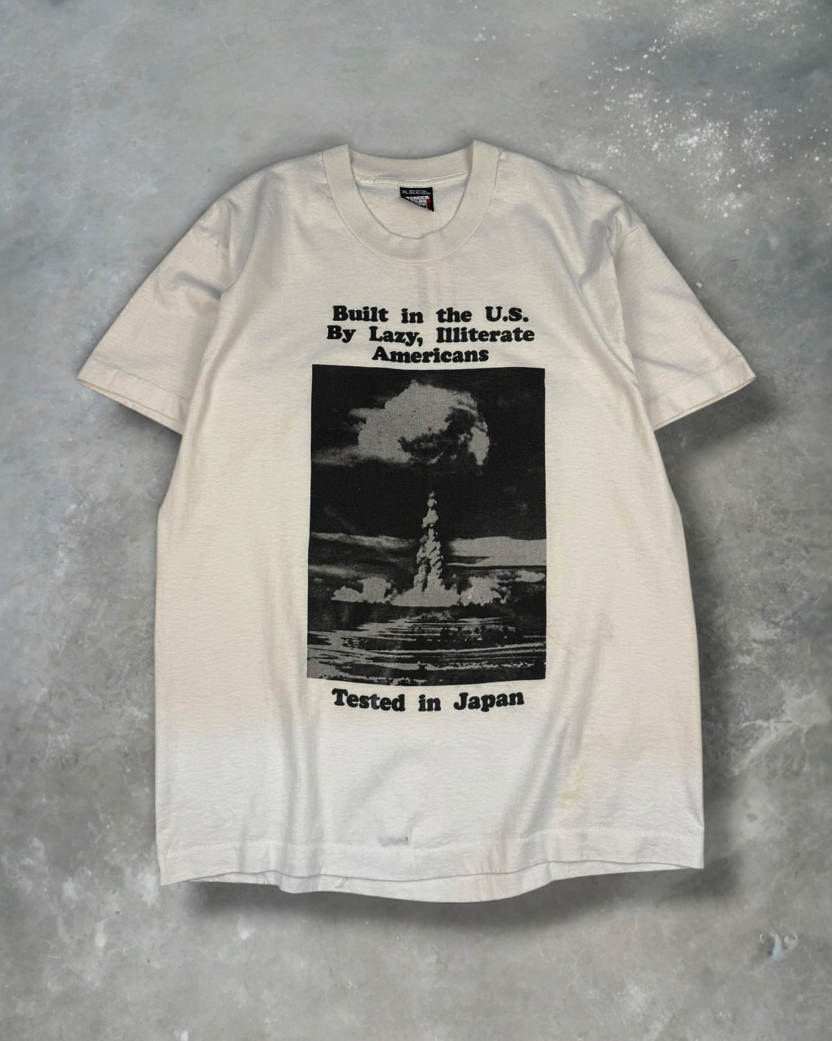 ‘90s Atom Bomb Controversial Tee Sz. XL￼