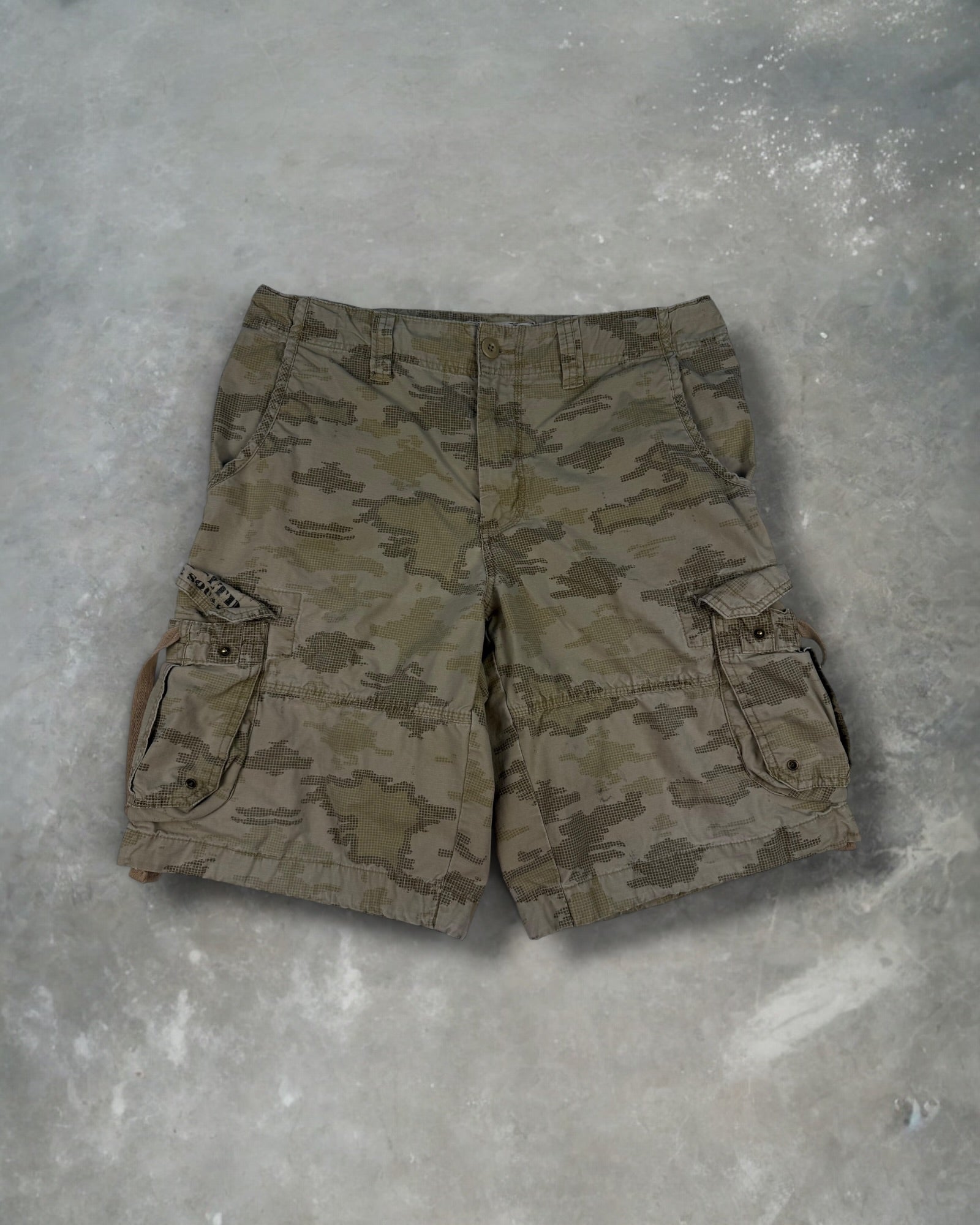 ‘00s Urban Pipeline Digi Camo Jorts Sz. 34