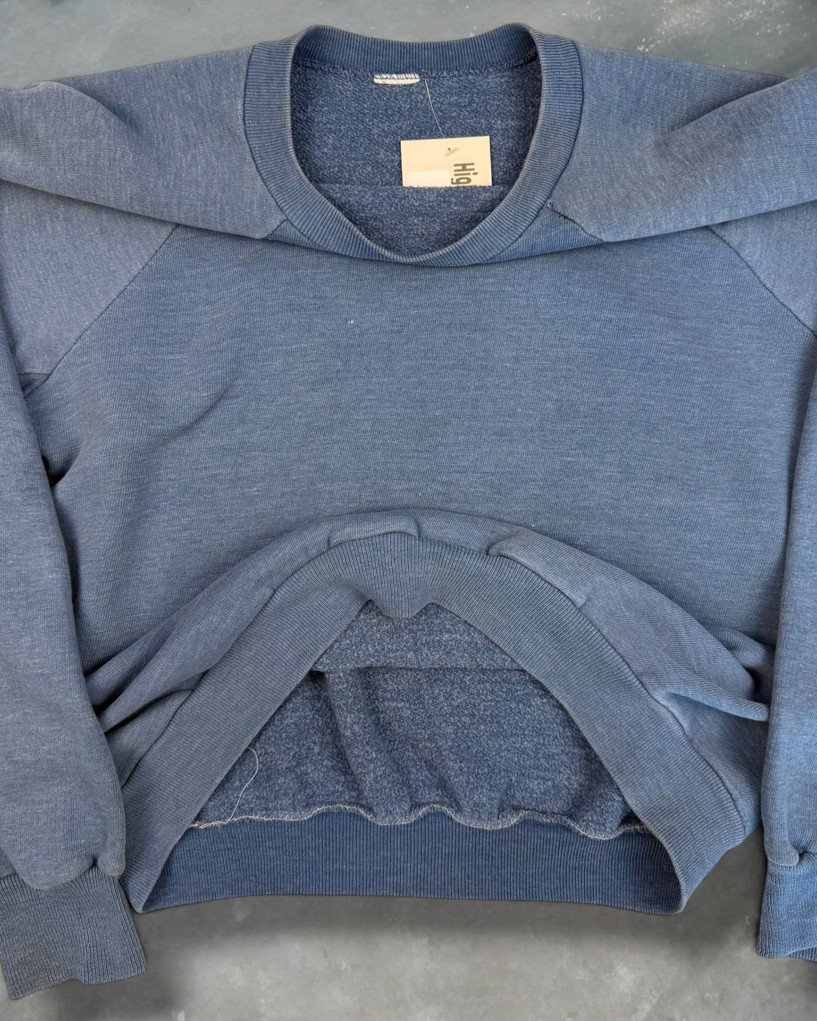 ‘80s Raglan Crewneck Sz. M