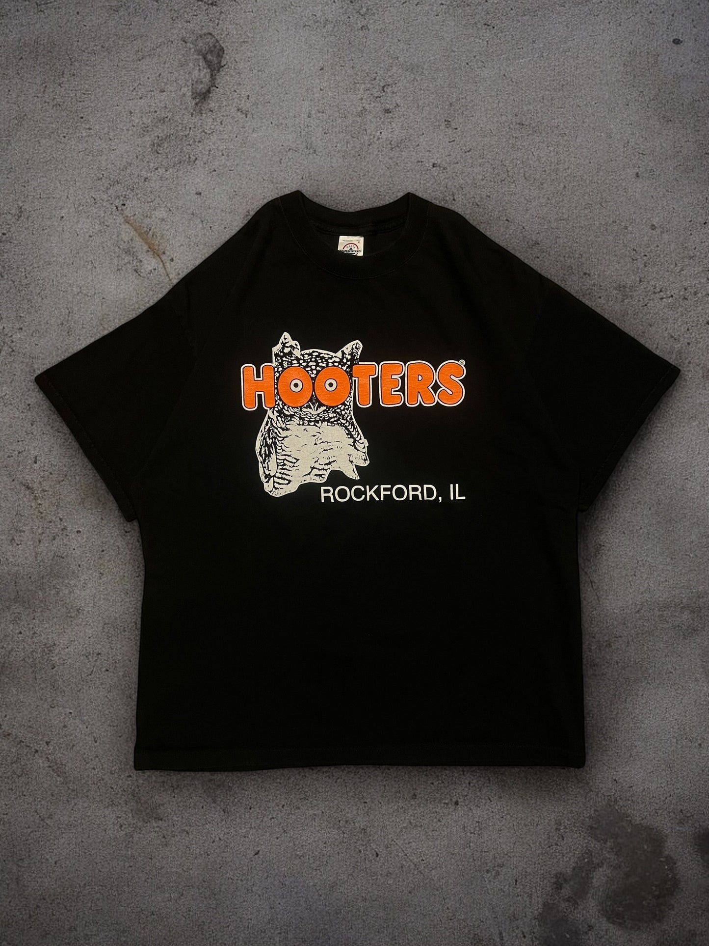 ‘90s Rockford Hooters Tee Sz. XL