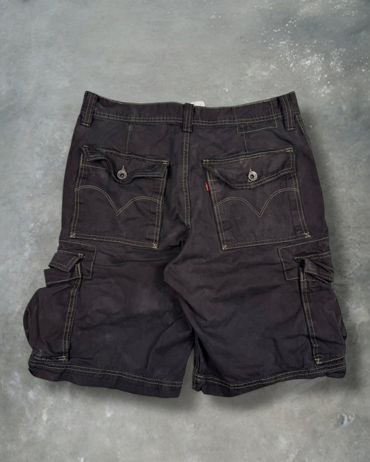 ‘00s Levi’s Cargo Shorts Sz. 32