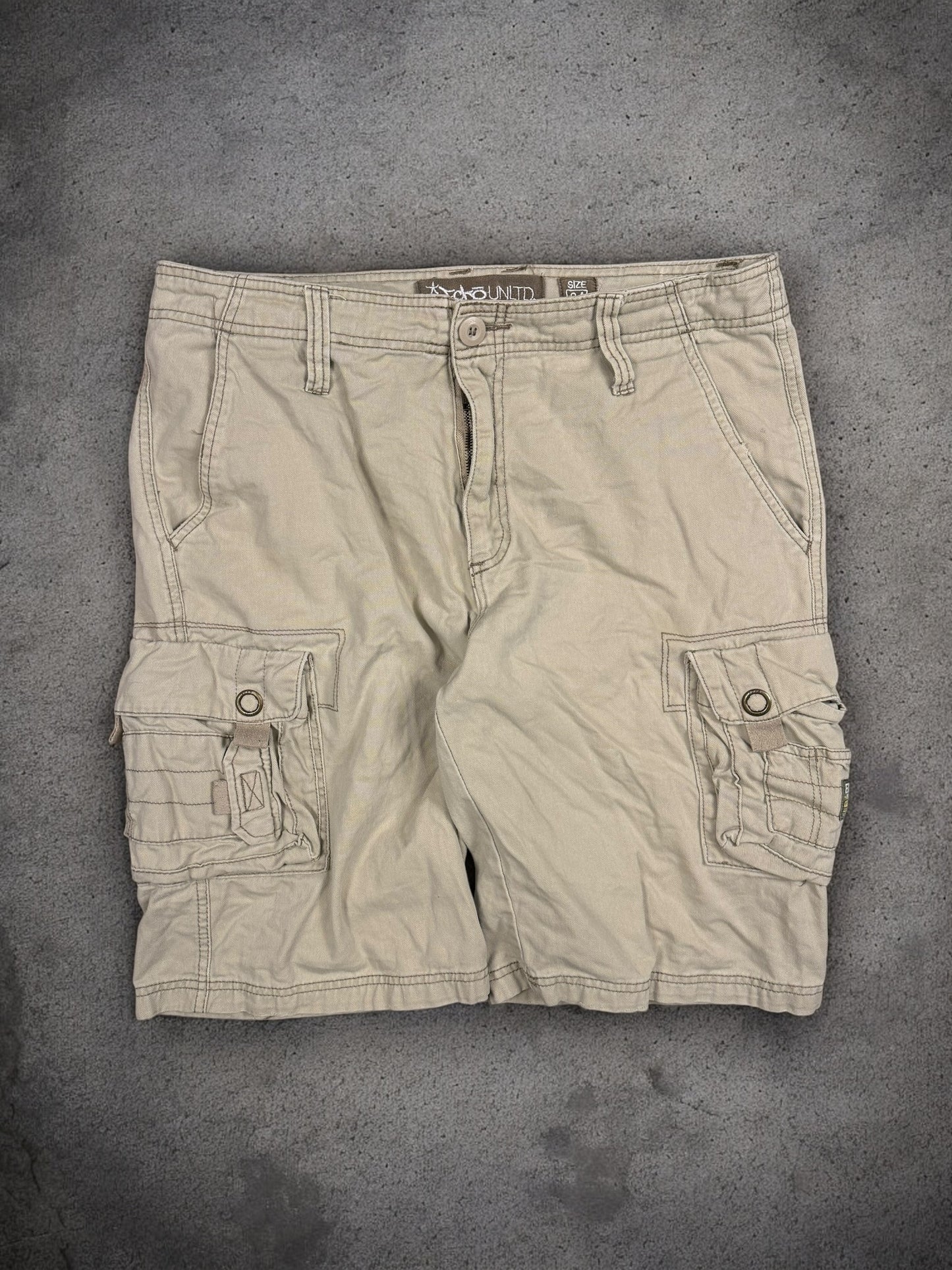 ‘00s Ecko Cargo Shorts Sz. 34