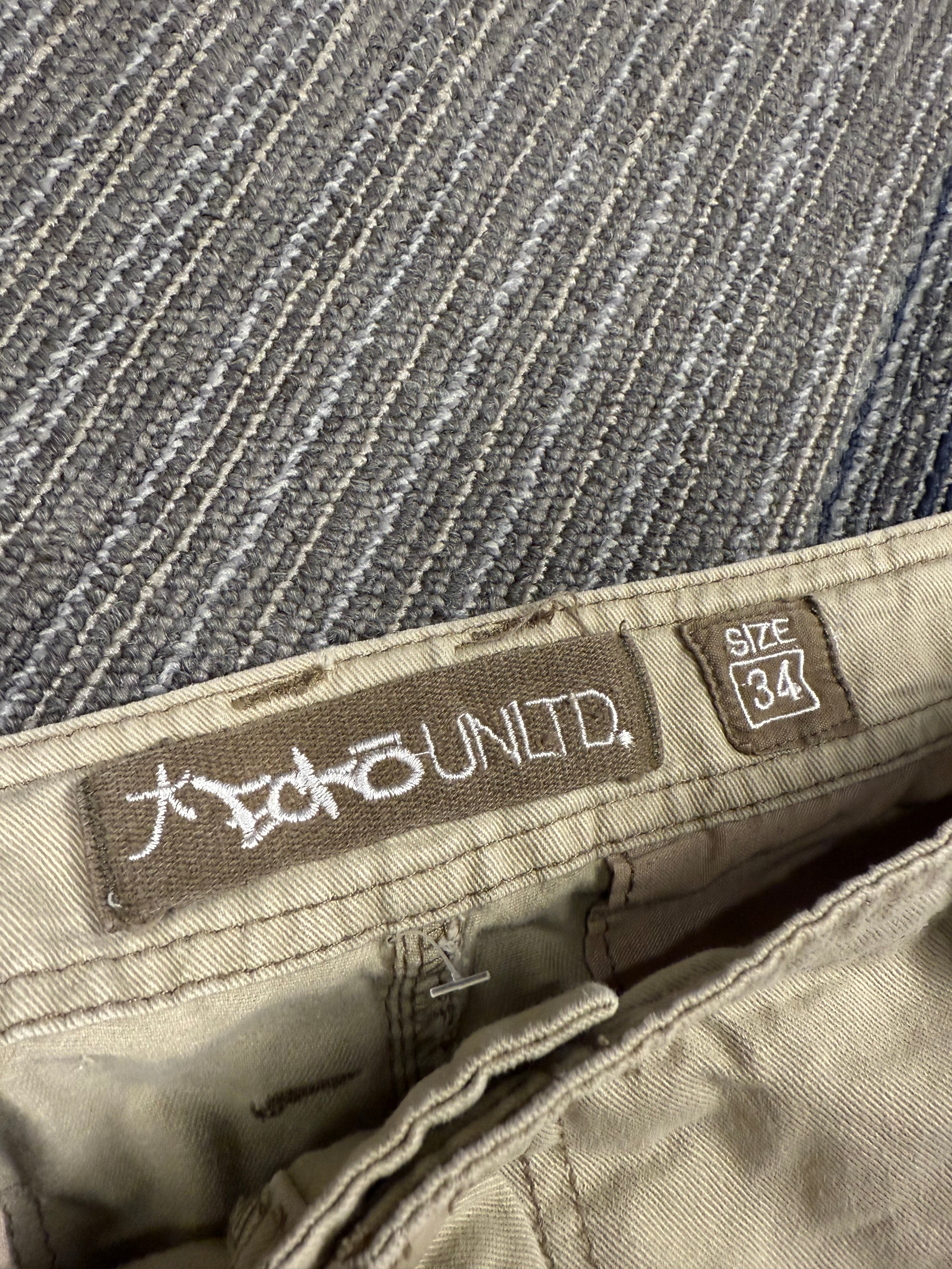 ‘00s Ecko Cargo Shorts Sz. 34