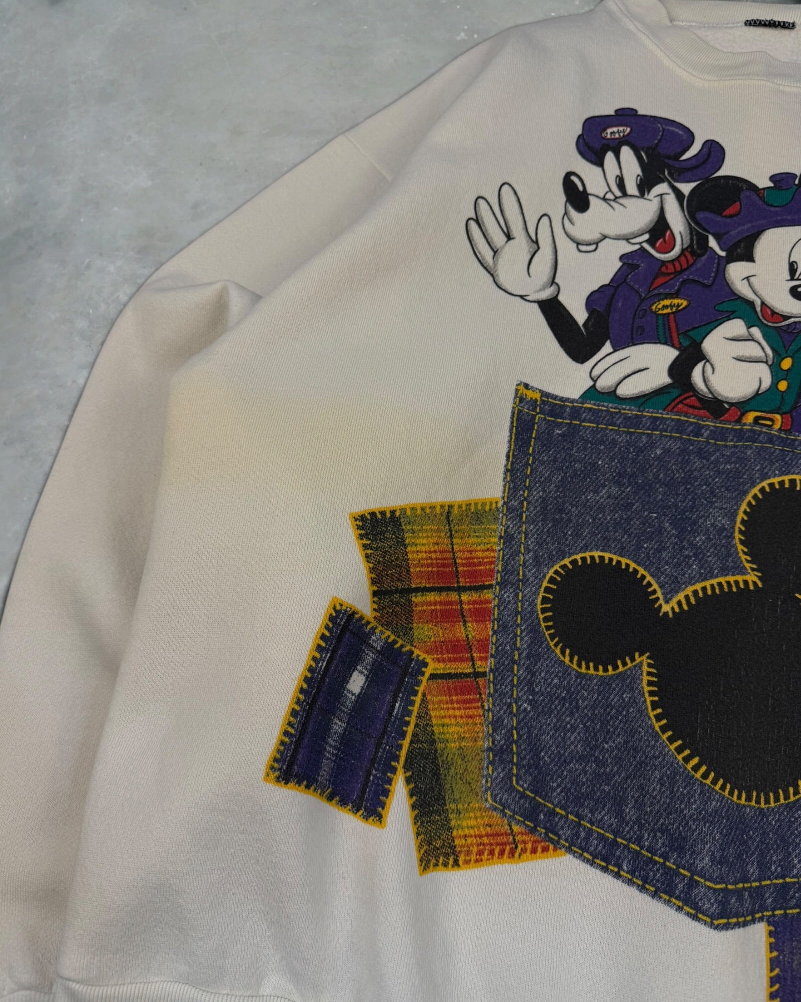 ‘90s Disney Pocket Crewneck Sz. L