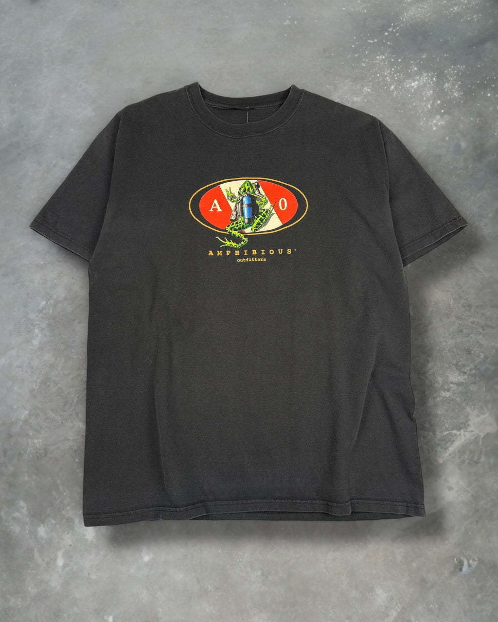 ‘00s Amphibious Outfitters Tee Sz. L
