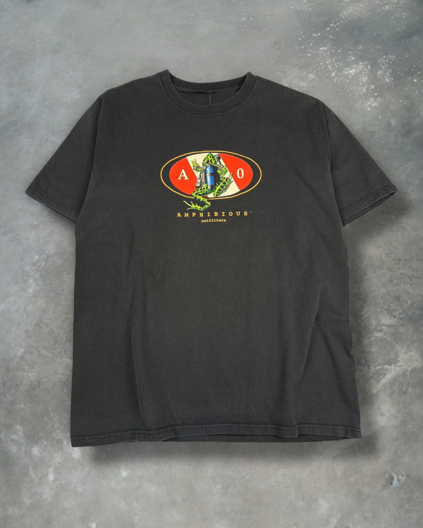 ‘00s Amphibious Outfitters Tee Sz. L
