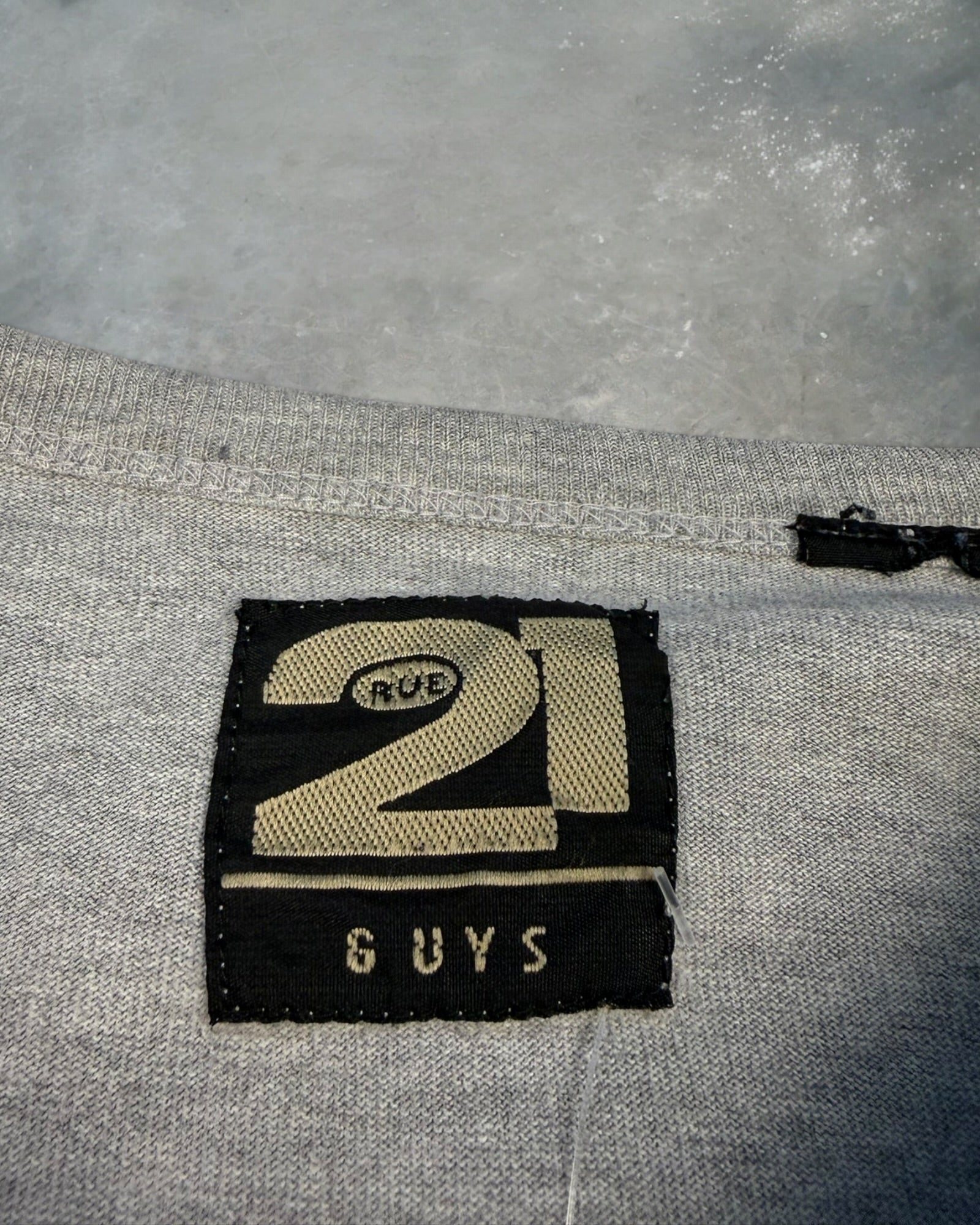 ‘00s Carbon 21 Long Sleeve Sz. XL